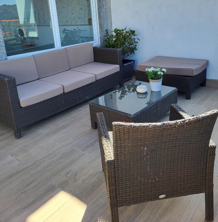 Atico Con Terraza Lägenhet Vigo Exteriör bild