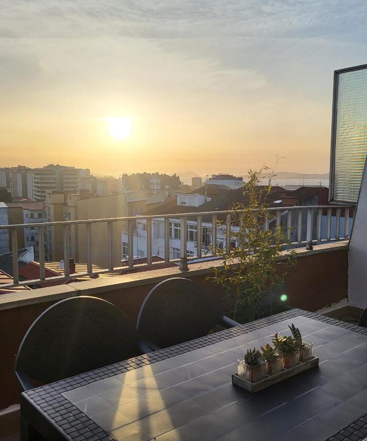 Atico Con Terraza Lägenhet Vigo Exteriör bild